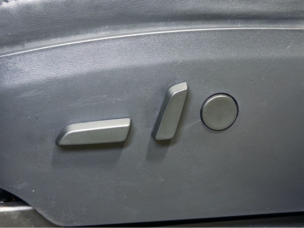 2020 Tesla Model X view 7