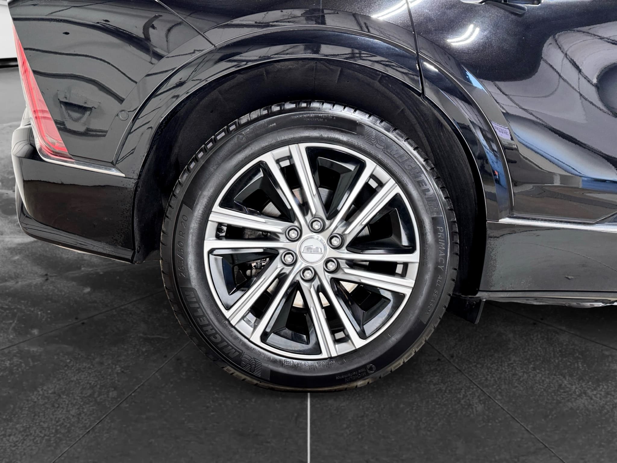 2025 Cadillac Lyriq view 33