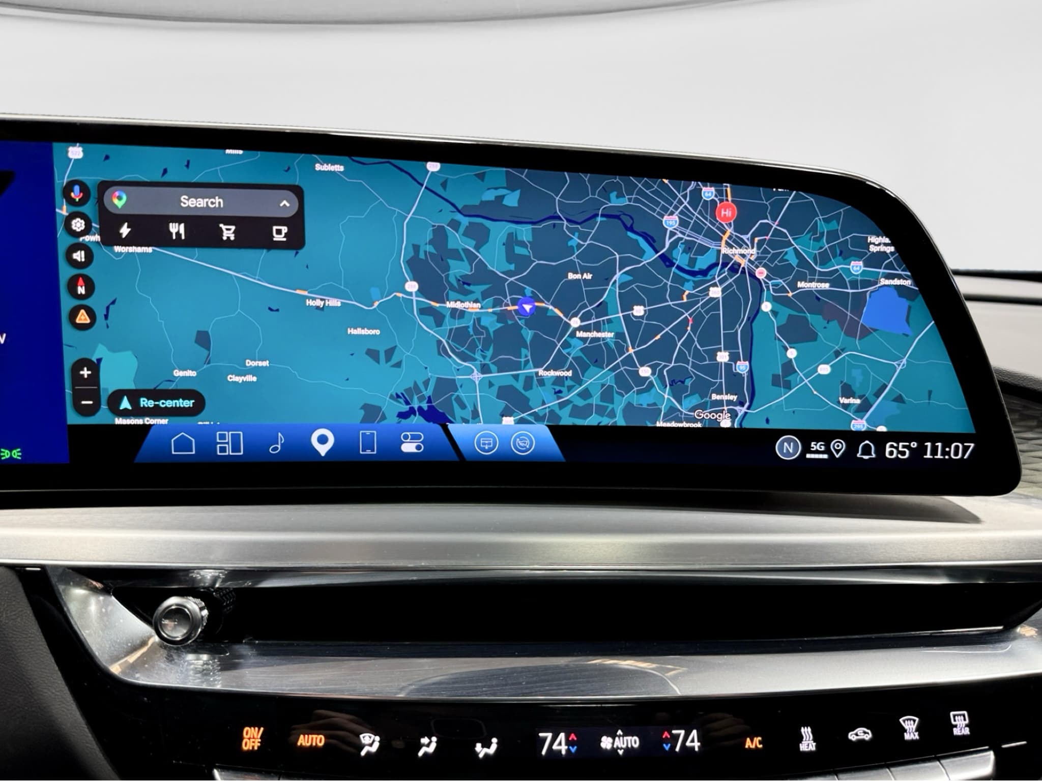 2025 Cadillac Lyriq view 10