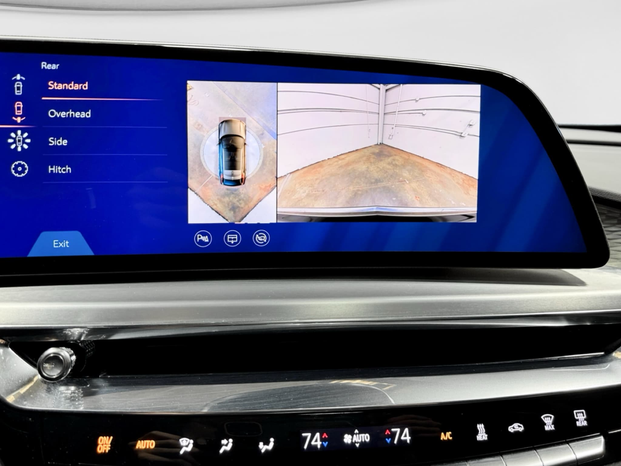 2025 Cadillac Lyriq view 14