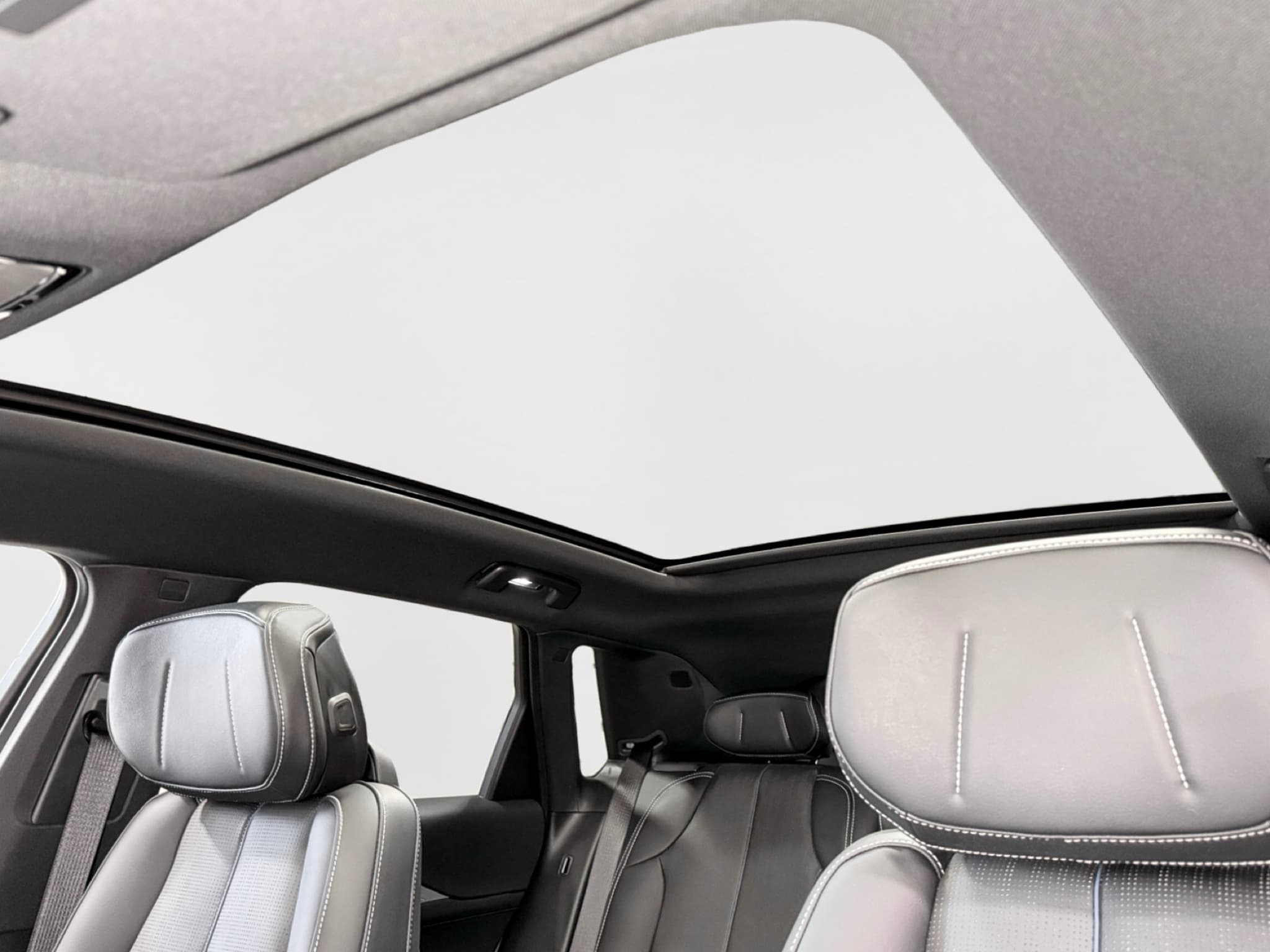 2025 Cadillac Lyriq view 23