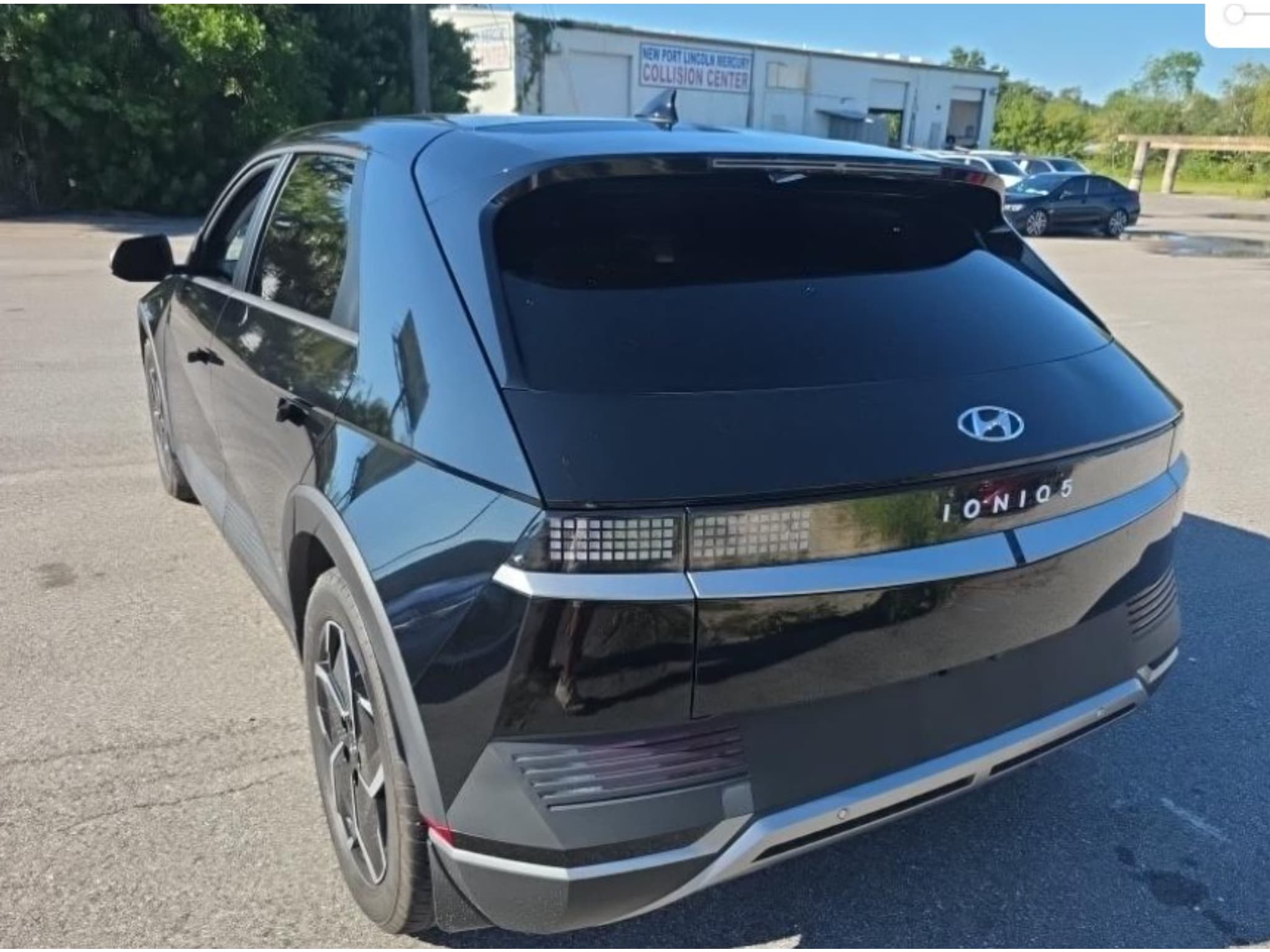 2024 Hyundai IONIQ 5 view 2