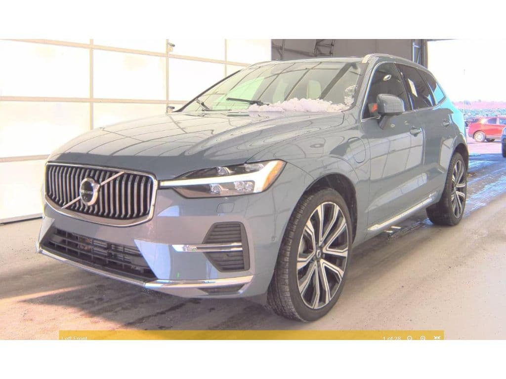 2023 Volvo XC60 view 1