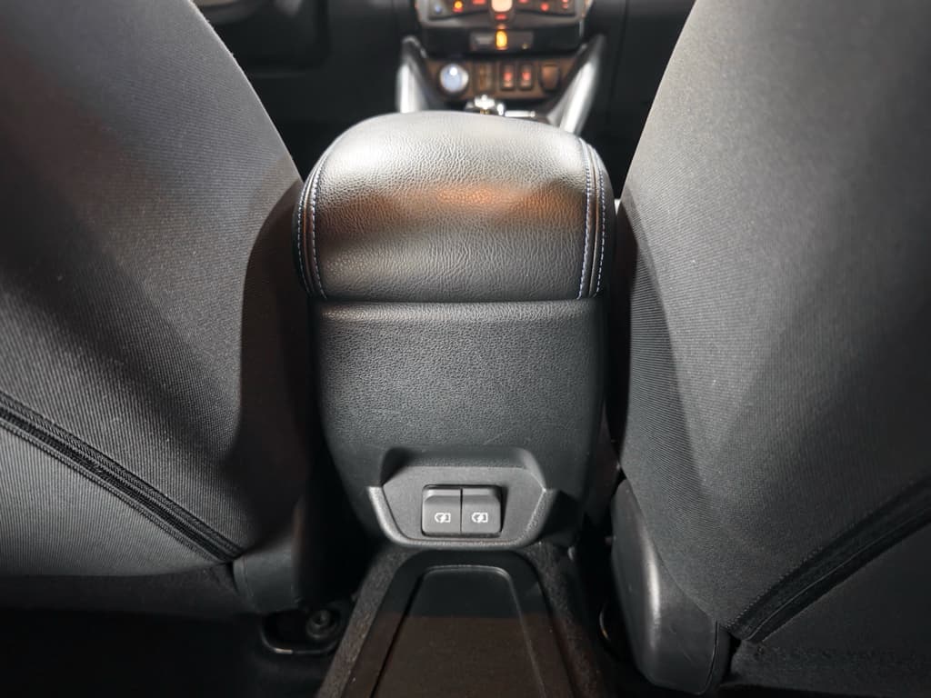 2020 Nissan LEAF view 20