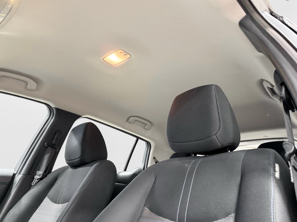 2020 Nissan LEAF view 23