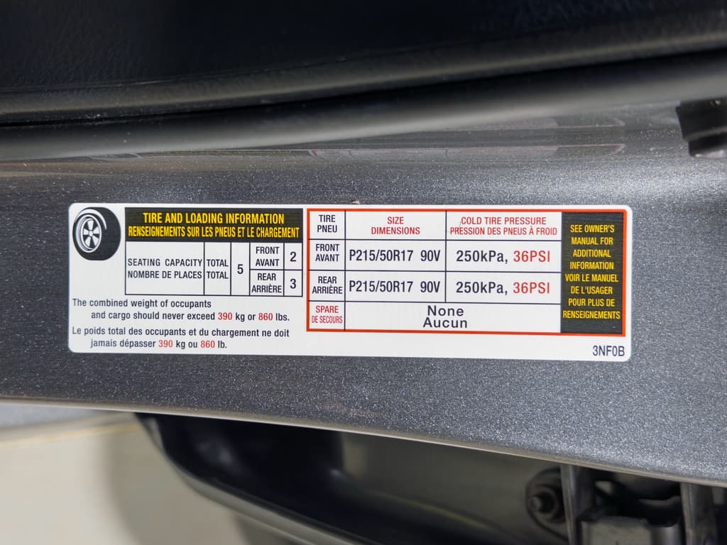 2020 Nissan LEAF view 27