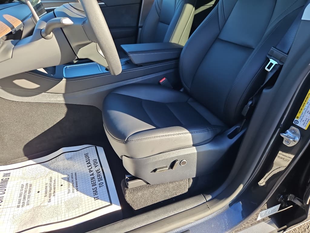 2025 Tesla Model Y view 7