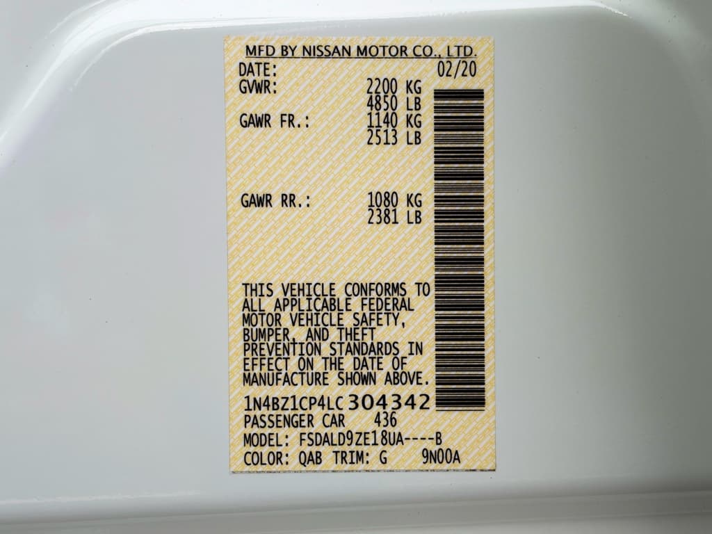 2020 Nissan LEAF view 26