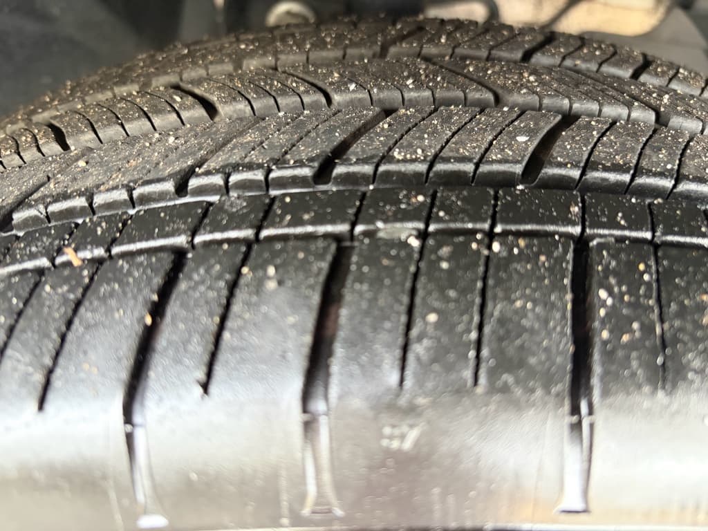 2020 Nissan LEAF view 33