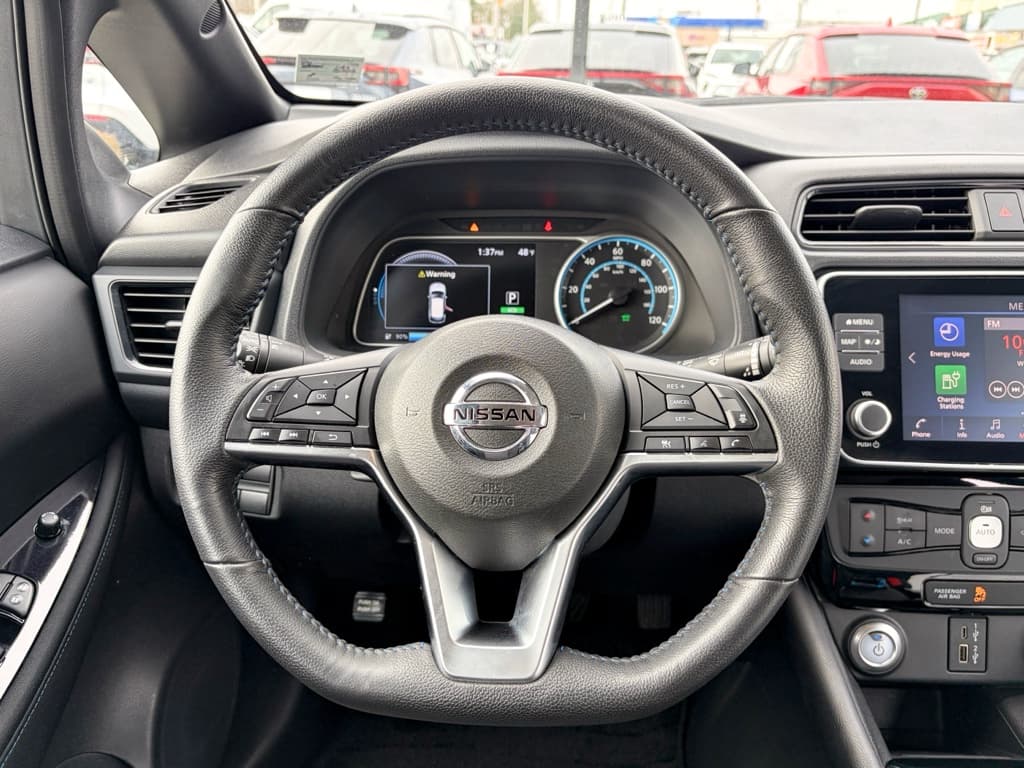 2020 Nissan LEAF view 9