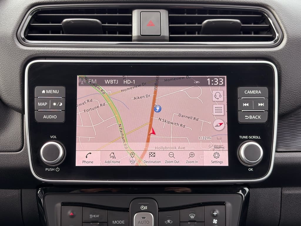 2020 Nissan LEAF view 12