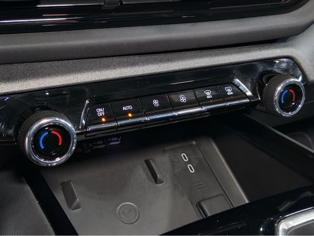 2024 Chevrolet Silverado EV view 16