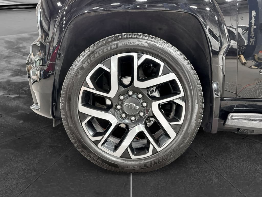 2024 Chevrolet Silverado EV view 32