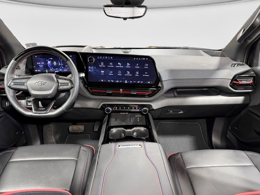 2024 Chevrolet Silverado EV view 17