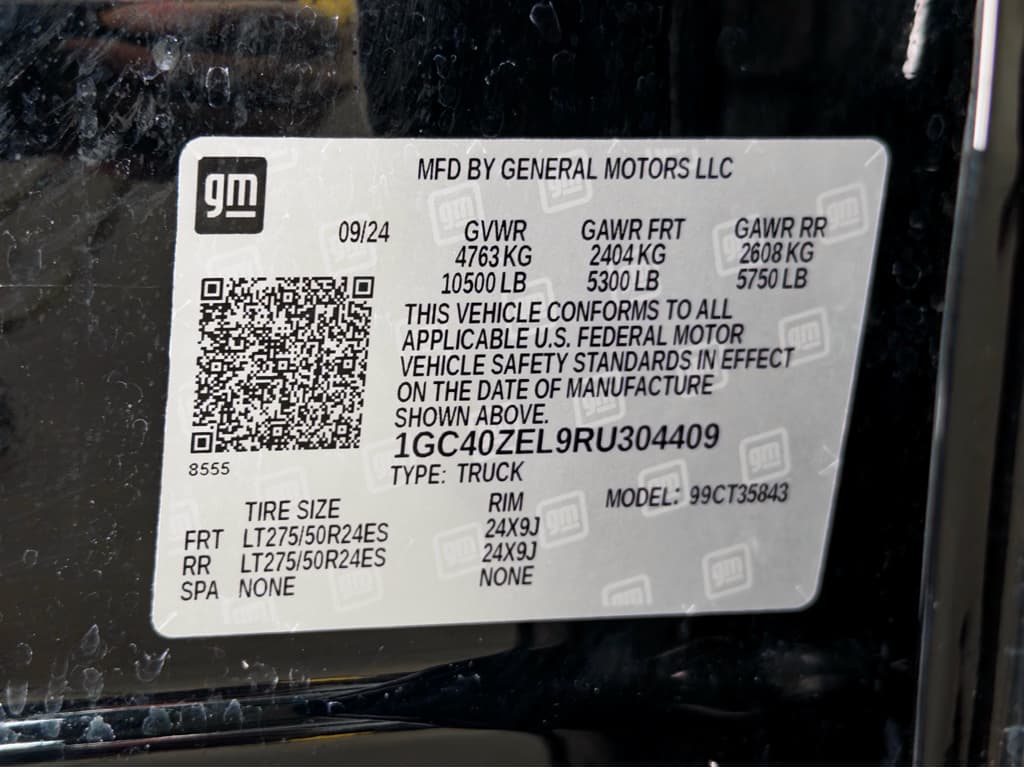 2024 Chevrolet Silverado EV view 29