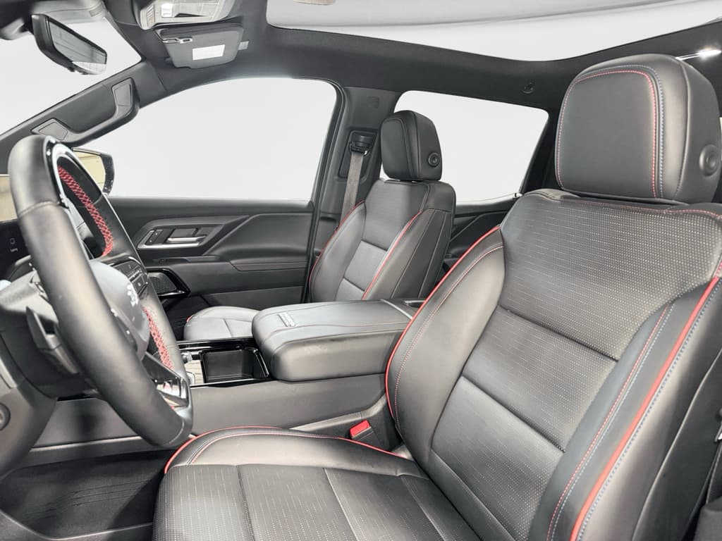 2024 Chevrolet Silverado EV view 18
