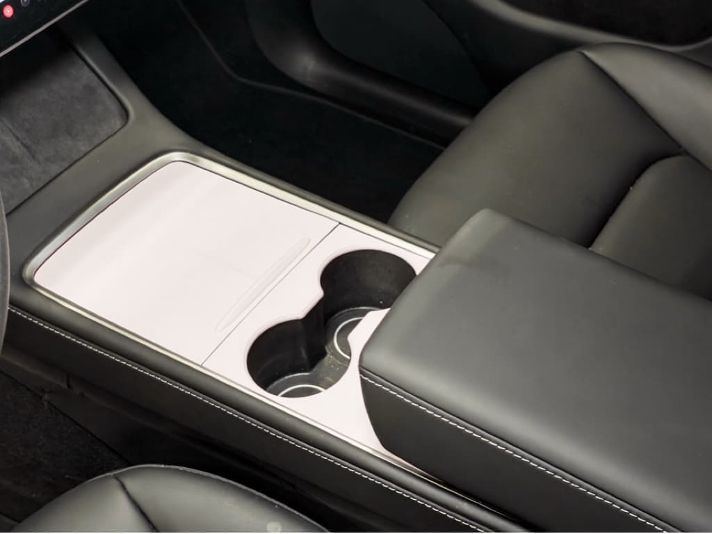 2024 Tesla Model Y view 17
