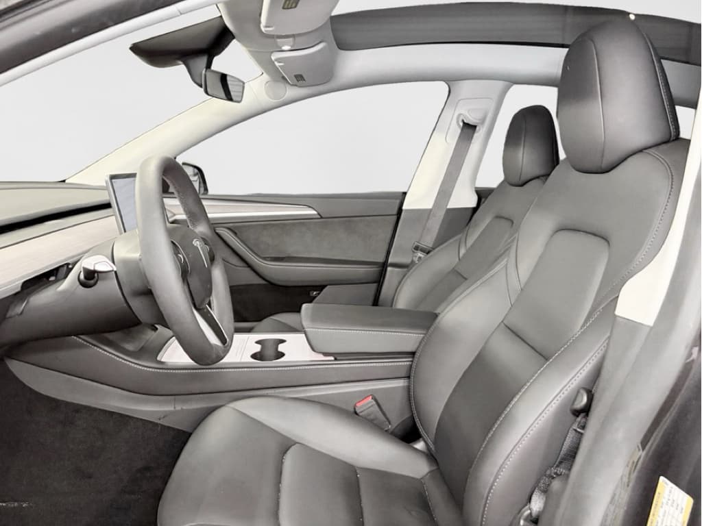 2024 Tesla Model Y view 15