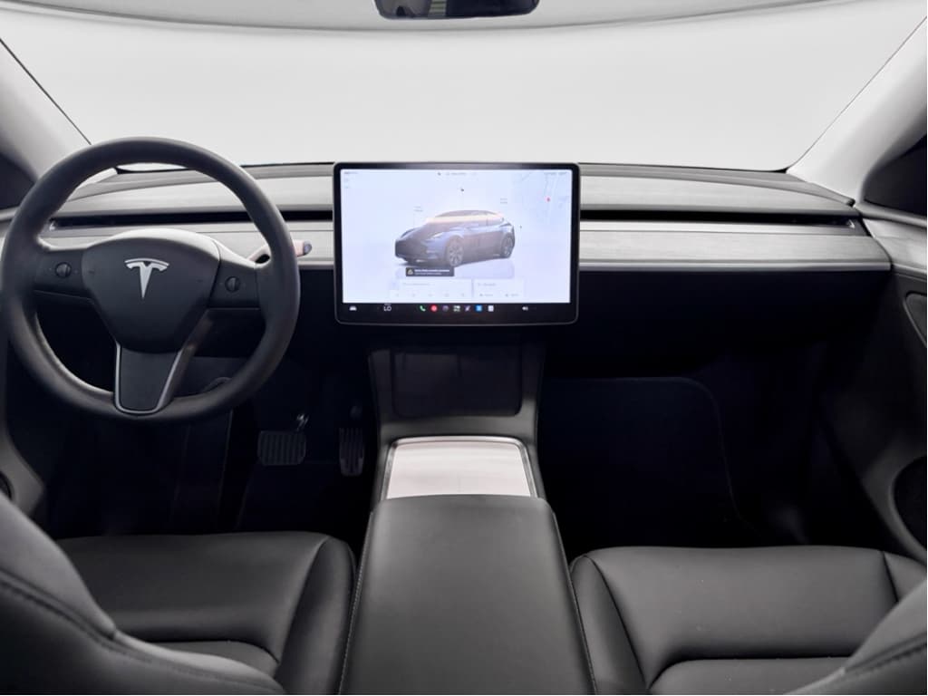 2024 Tesla Model Y view 14
