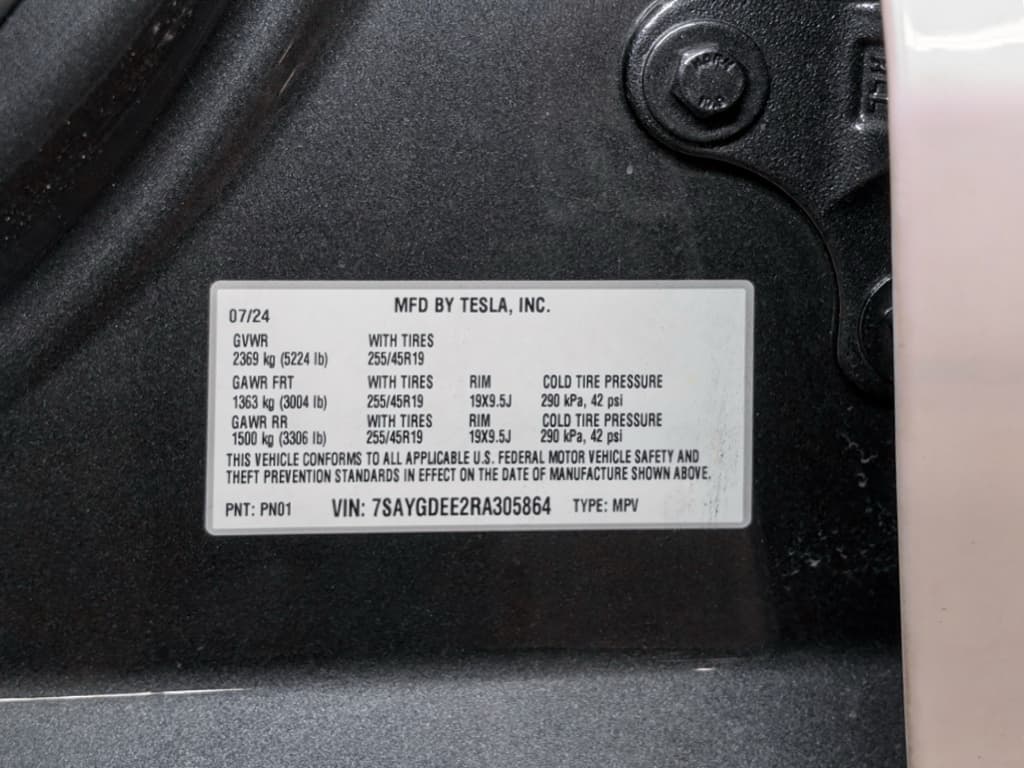 2024 Tesla Model Y view 27