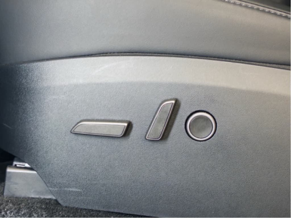 2024 Tesla Model Y view 5