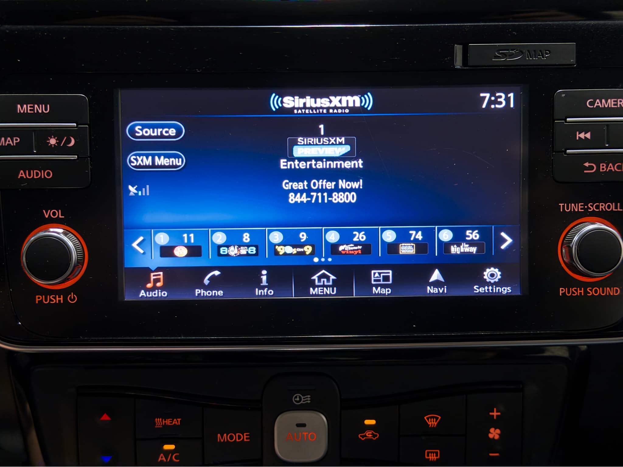 2018 Nissan LEAF view 12