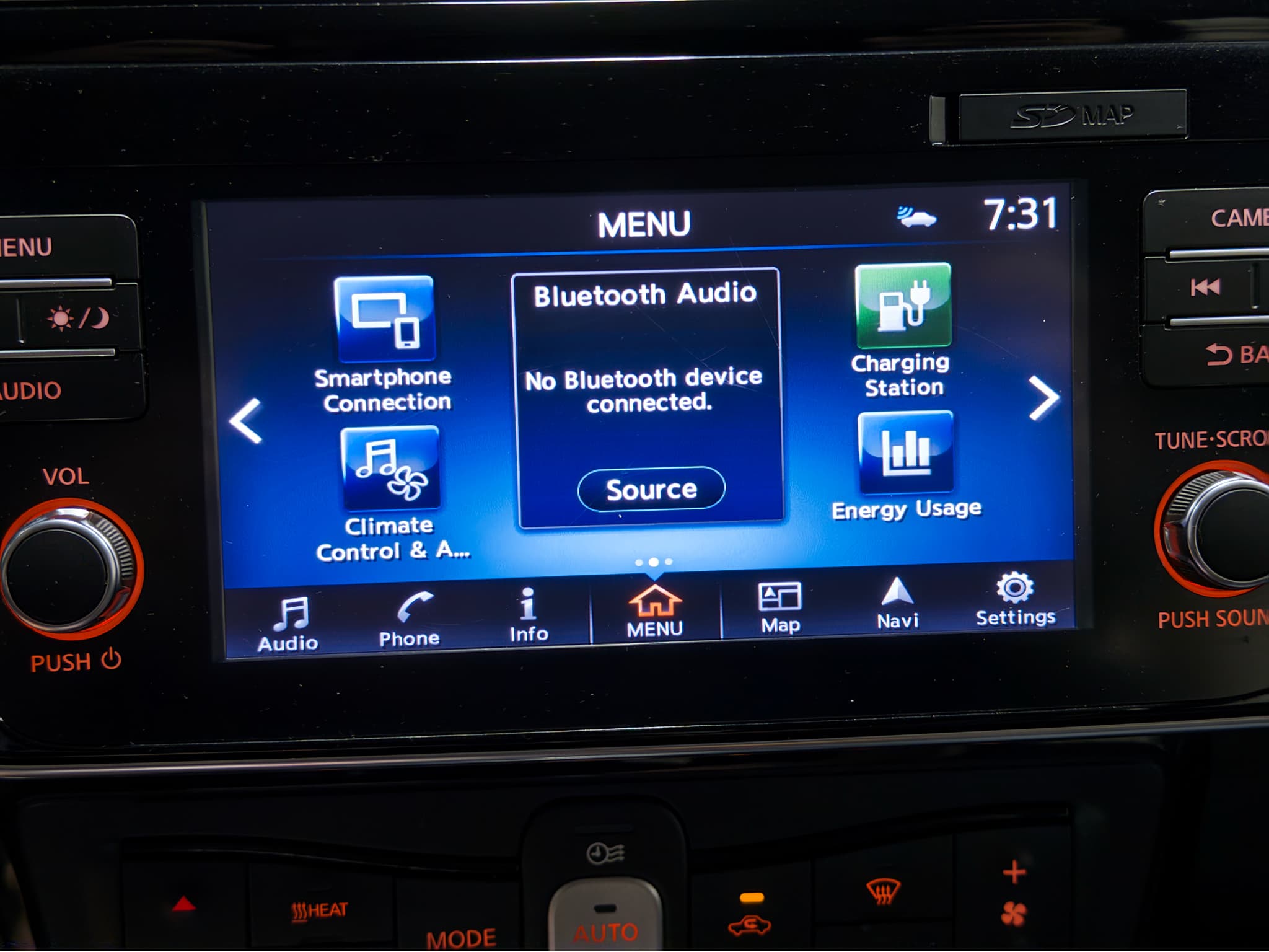 2018 Nissan LEAF view 10