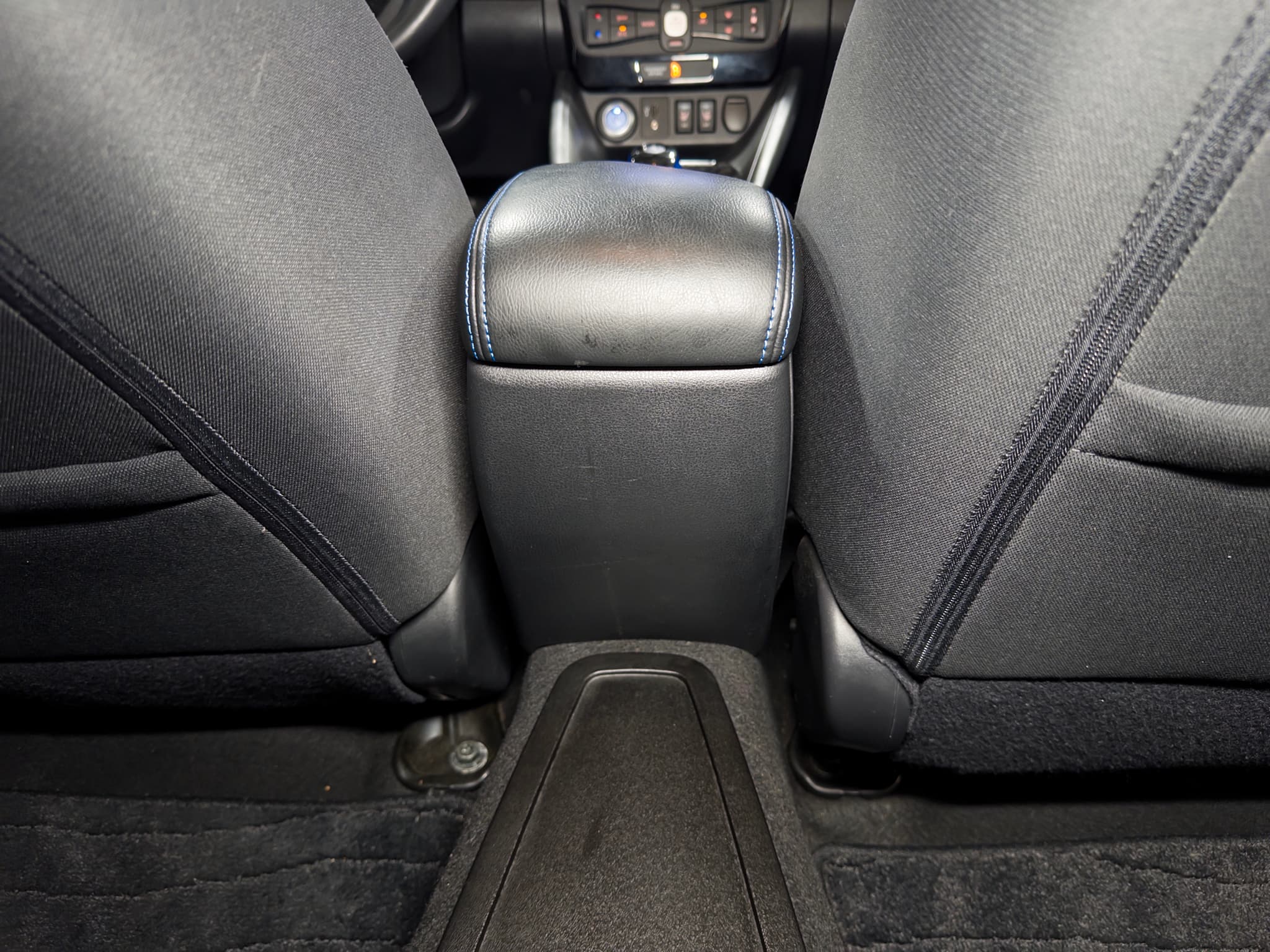 2018 Nissan LEAF view 20