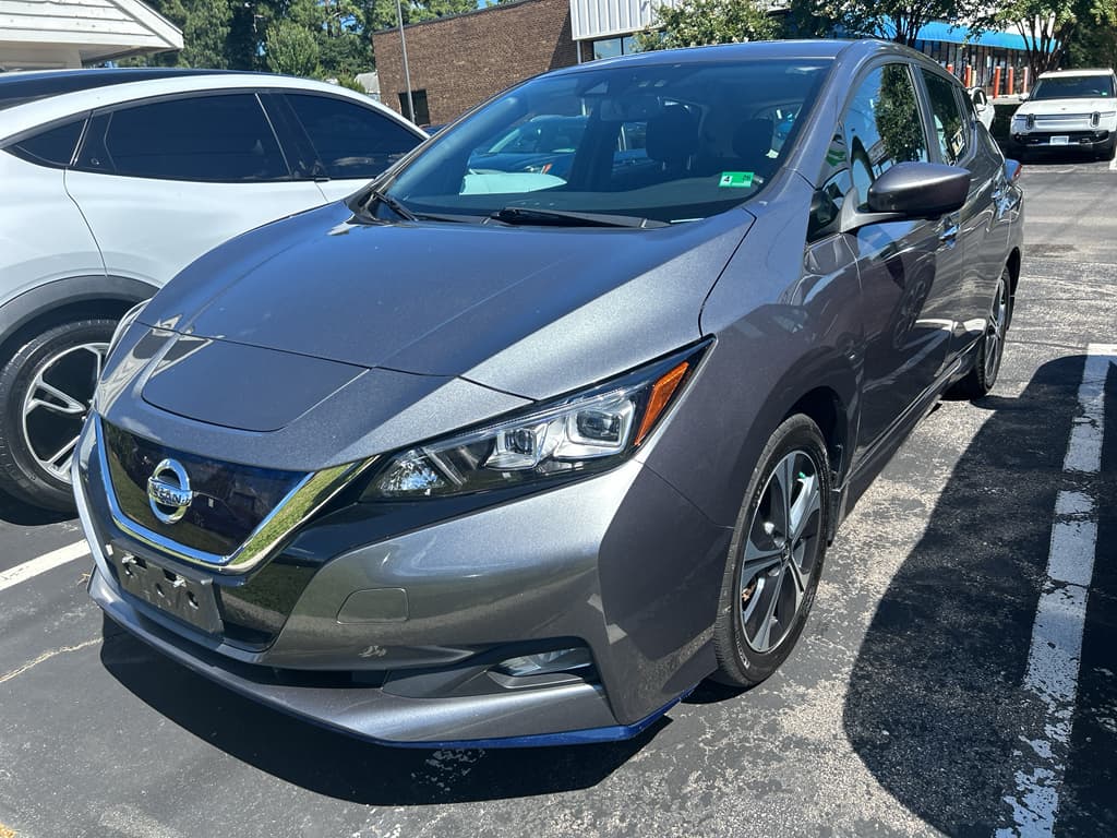2020 Nissan LEAF view 1