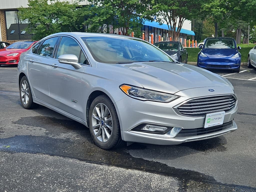 2013 Ford Fusion Energi view 4