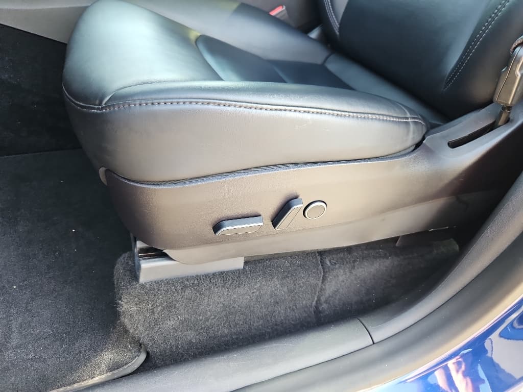 2022 Tesla Model Y view 7