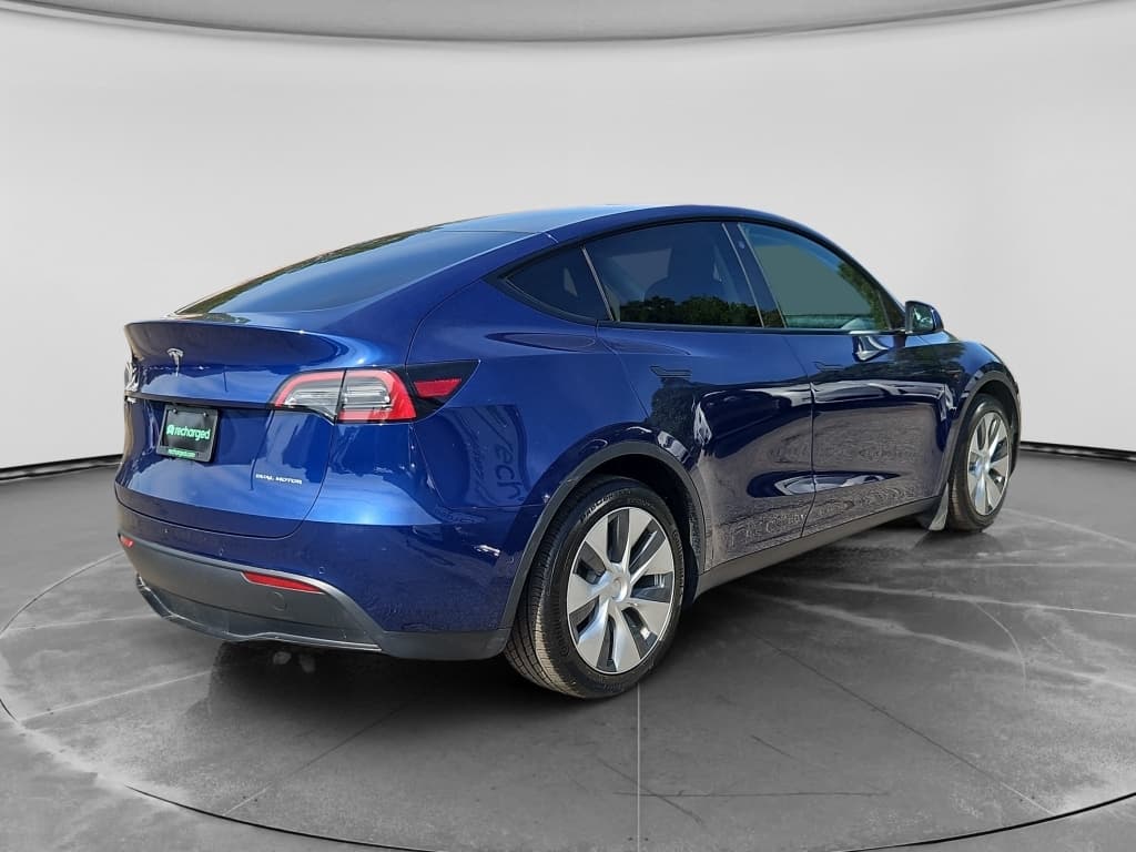 2022 Tesla Model Y view 3
