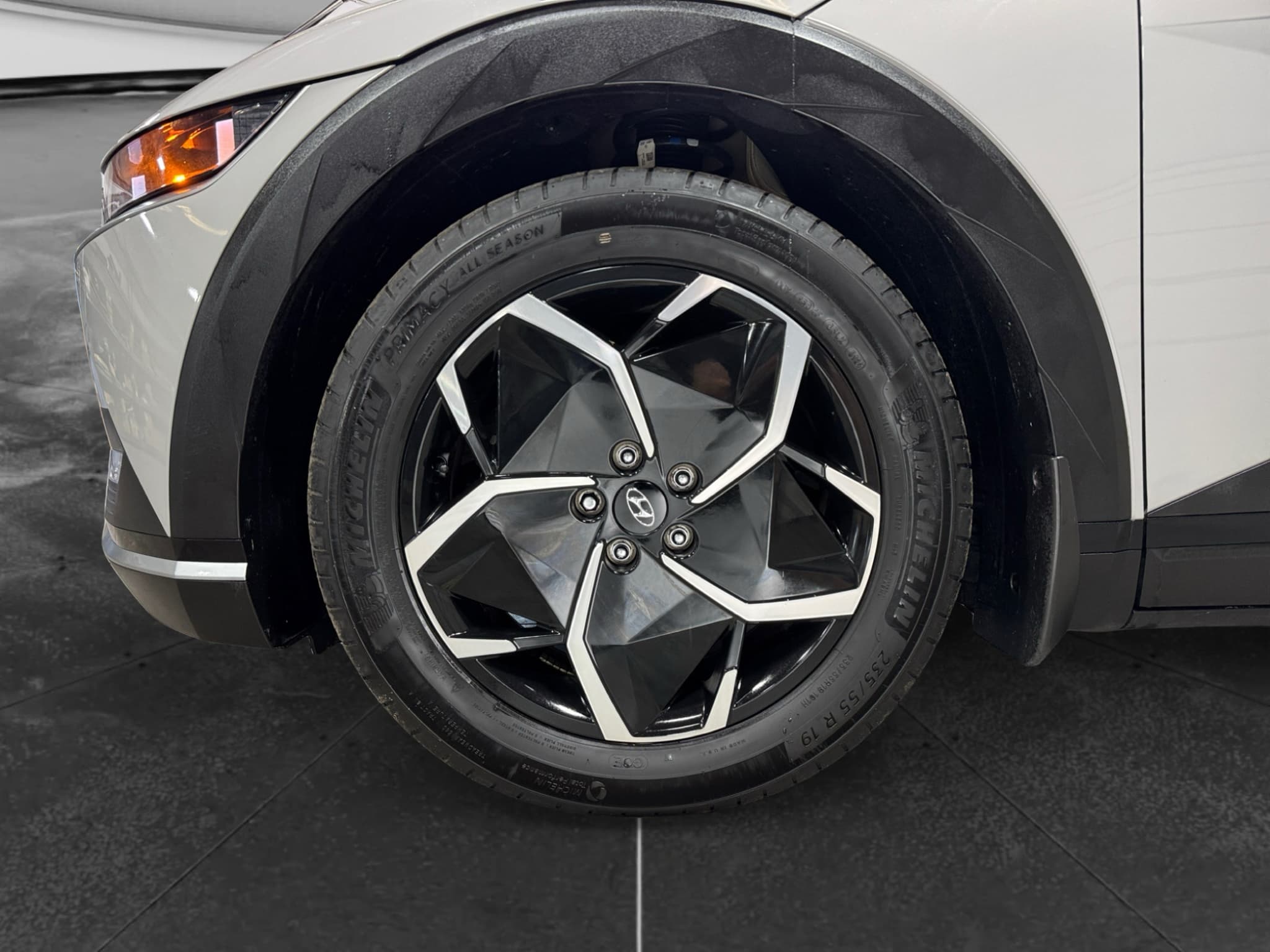 2024 Hyundai IONIQ 5 view 31