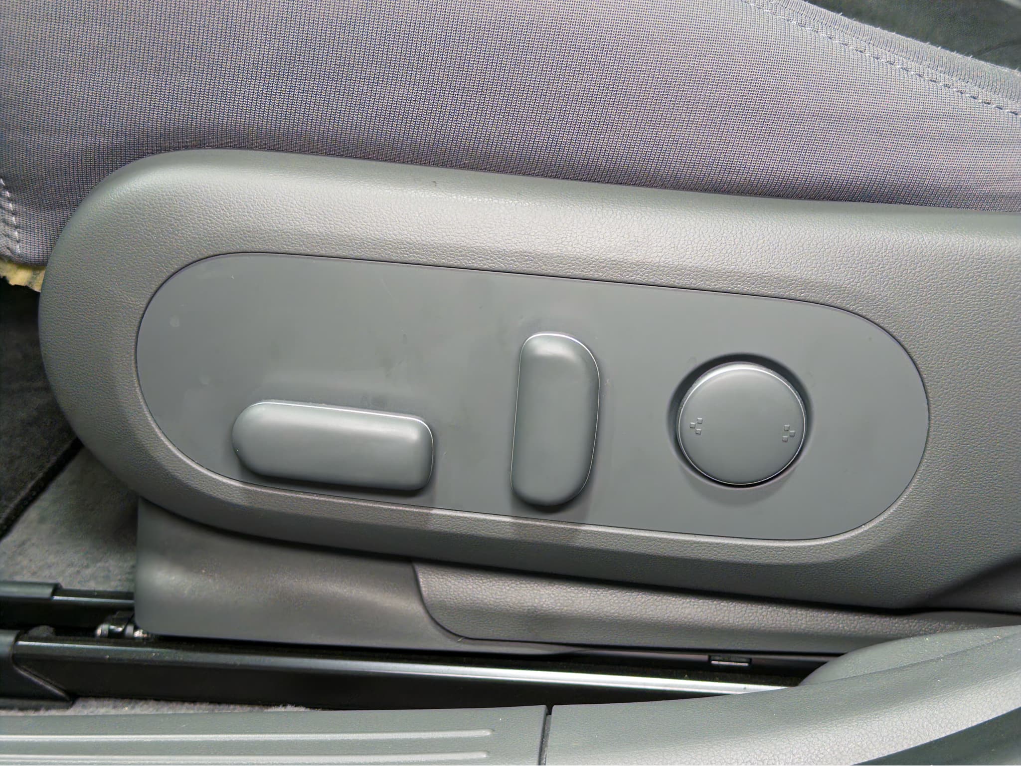 2024 Hyundai IONIQ 5 view 6