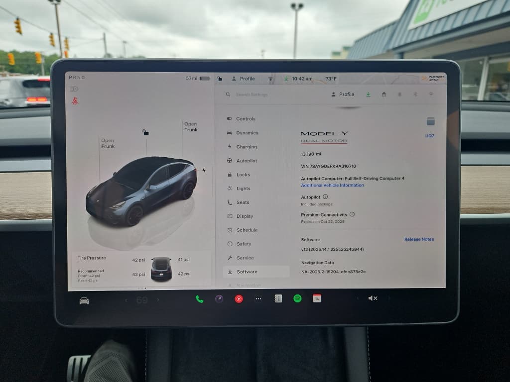 2024 Tesla Model Y view 9