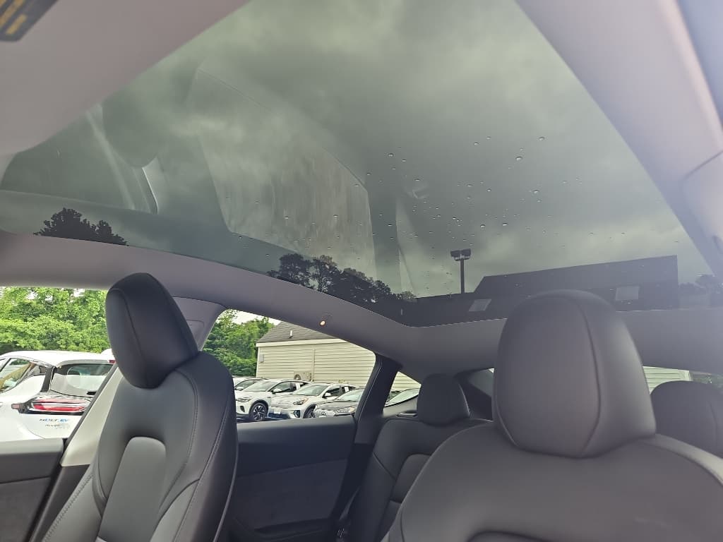2024 Tesla Model Y view 18