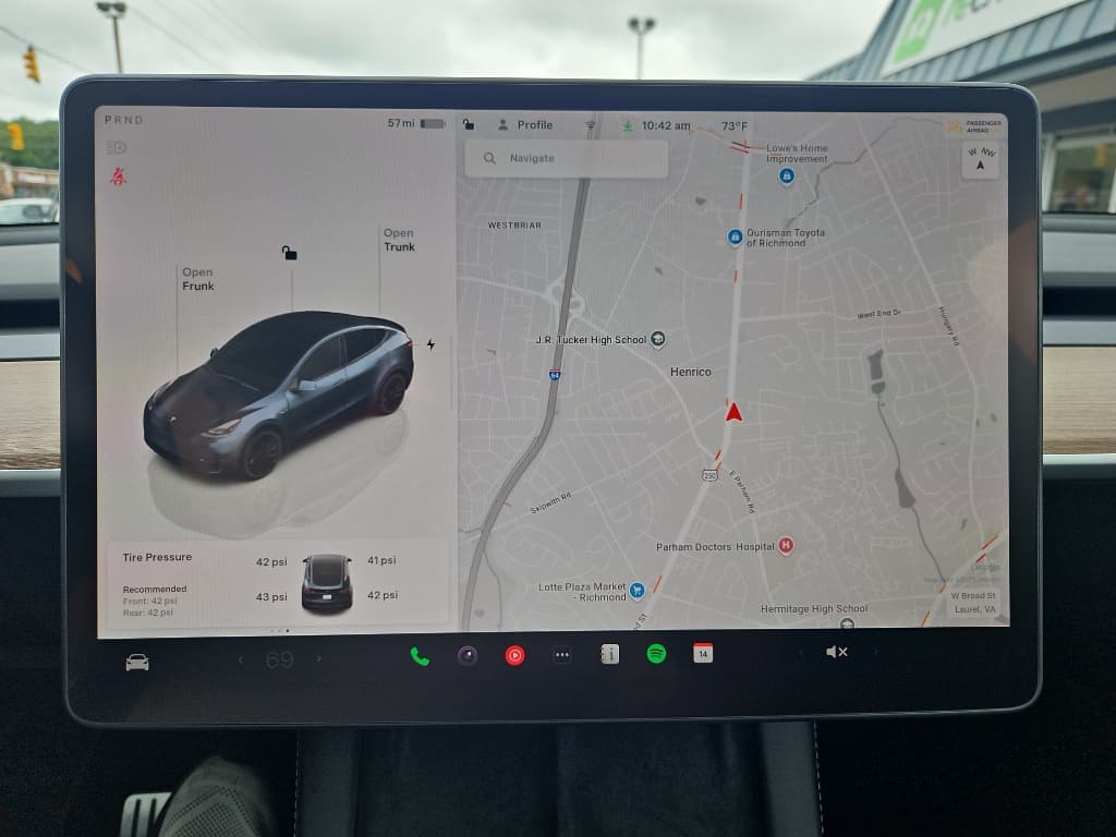 2024 Tesla Model Y view 10