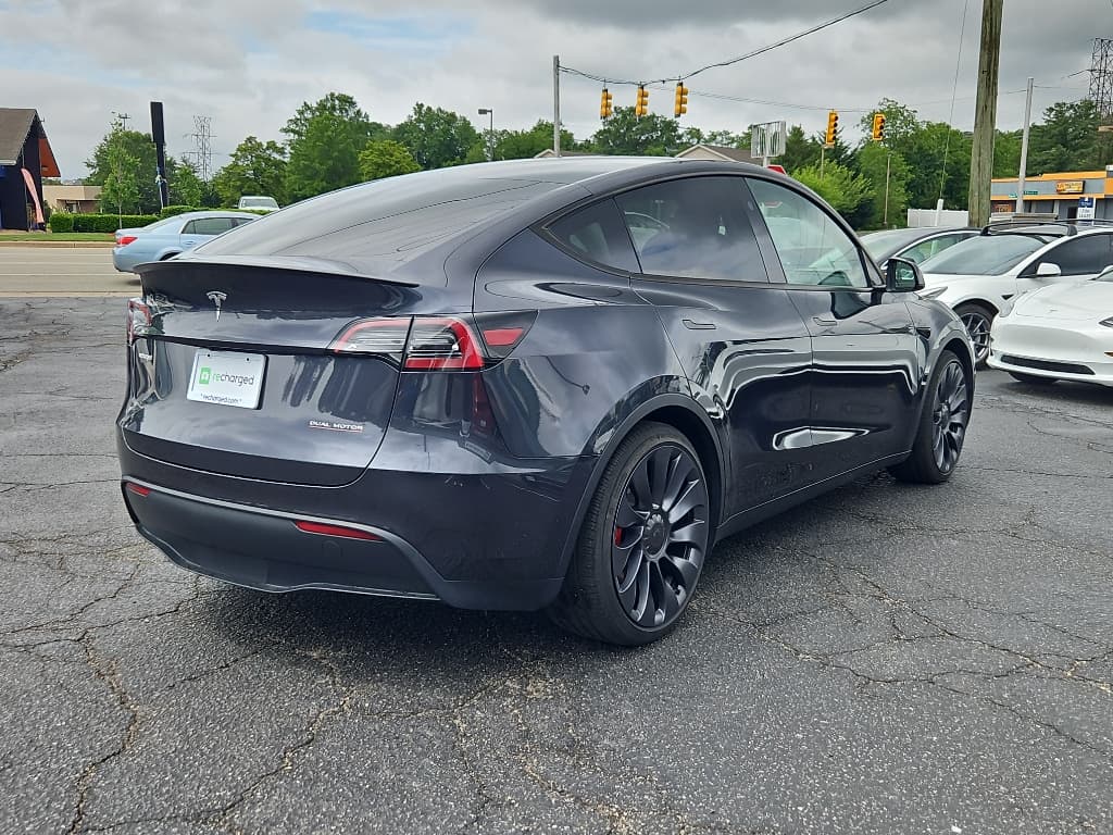2024 Tesla Model Y view 3