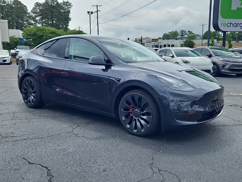 2024 Tesla Model Y view 4