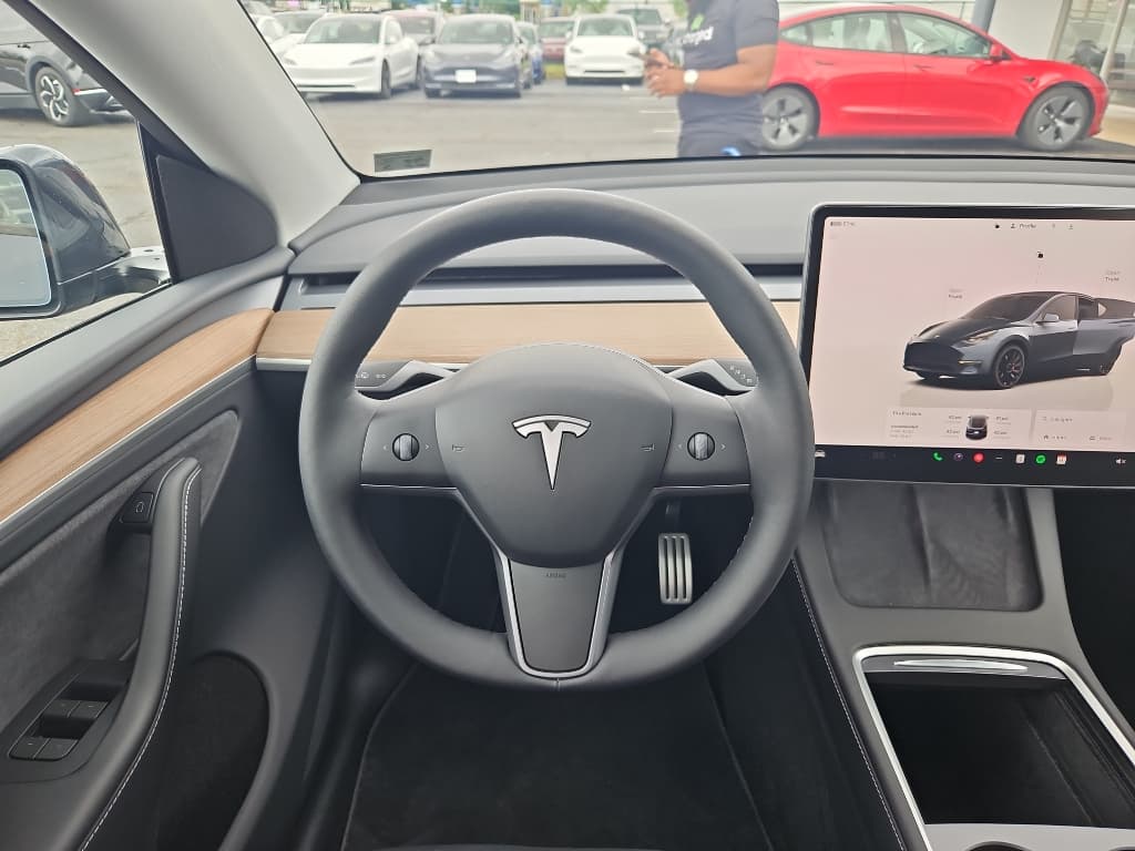 2024 Tesla Model Y view 8