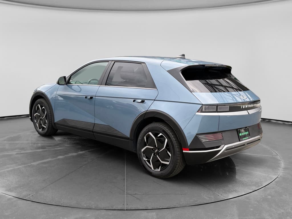 2024 Hyundai IONIQ 5 view 2