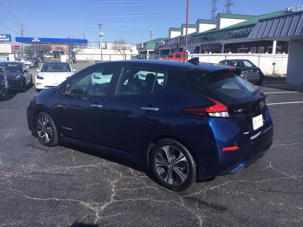 2019 Nissan LEAF view 2