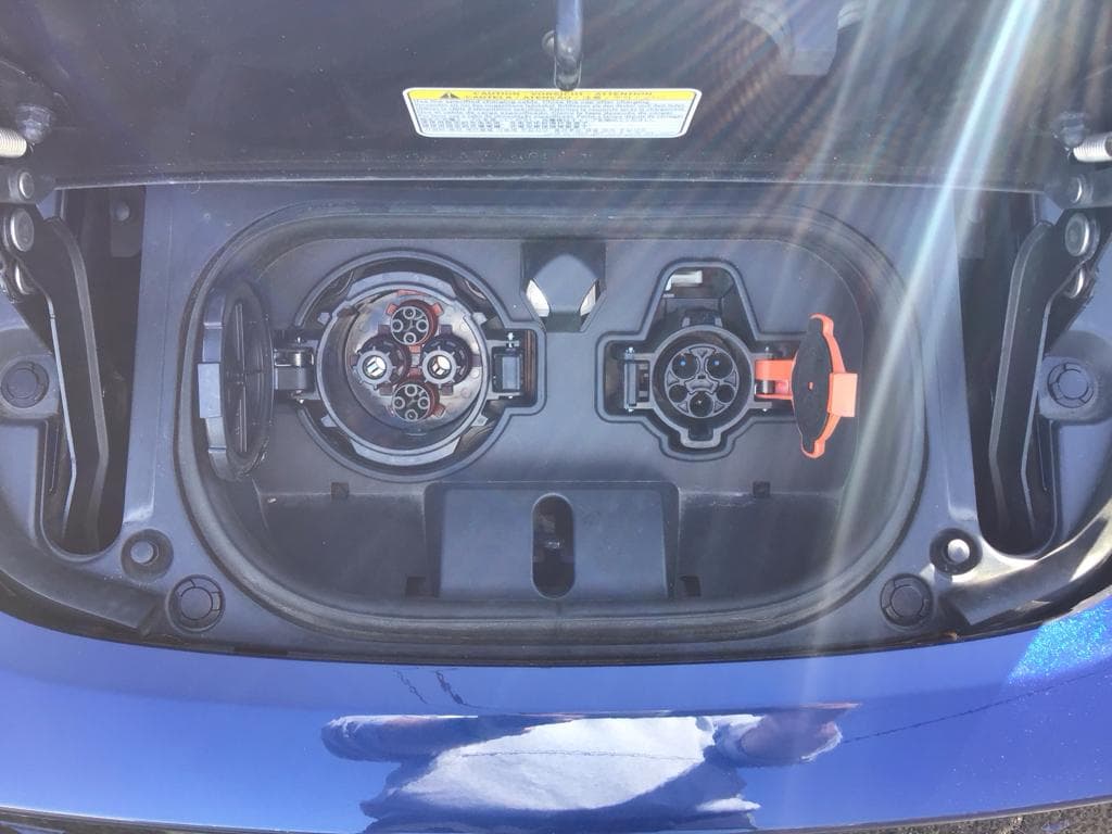 2019 Nissan LEAF view 5