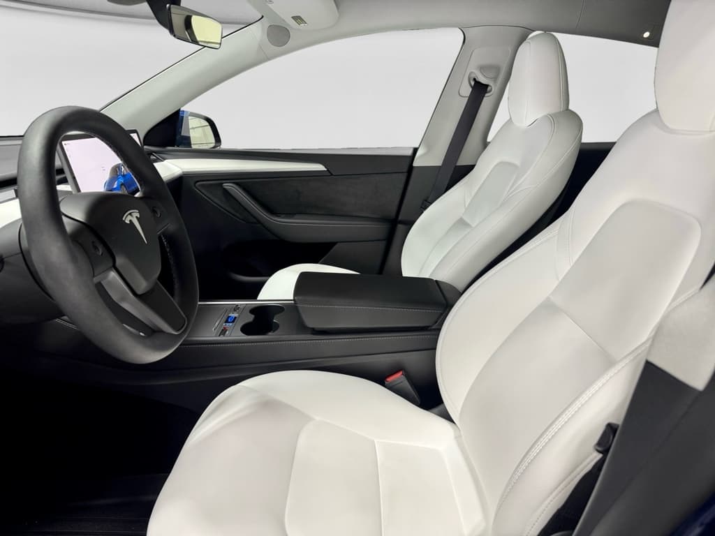 2024 Tesla Model Y view 15