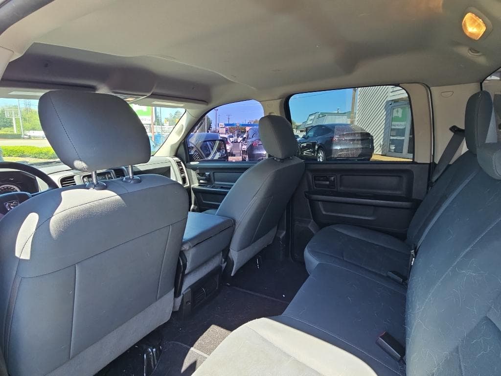 2018 Ram 1500 view 6
