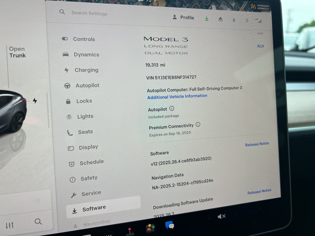 2022 Tesla Model 3 view 9