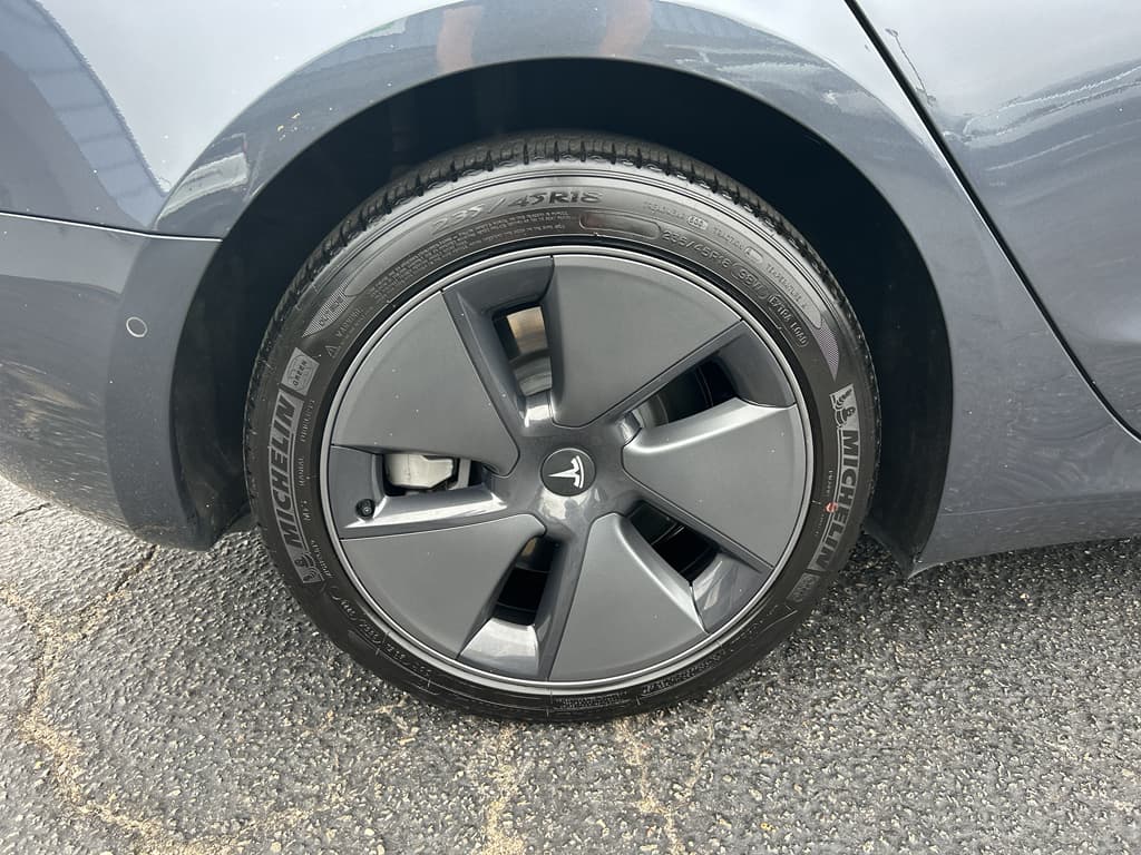 2022 Tesla Model 3 view 29