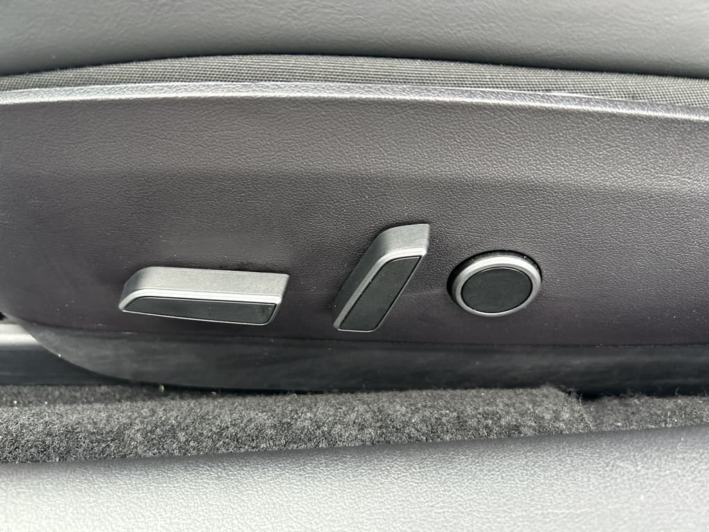 2022 Tesla Model 3 view 7