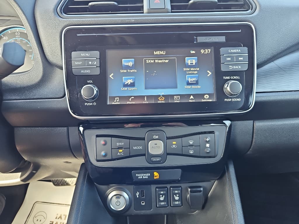 2019 Nissan LEAF view 13