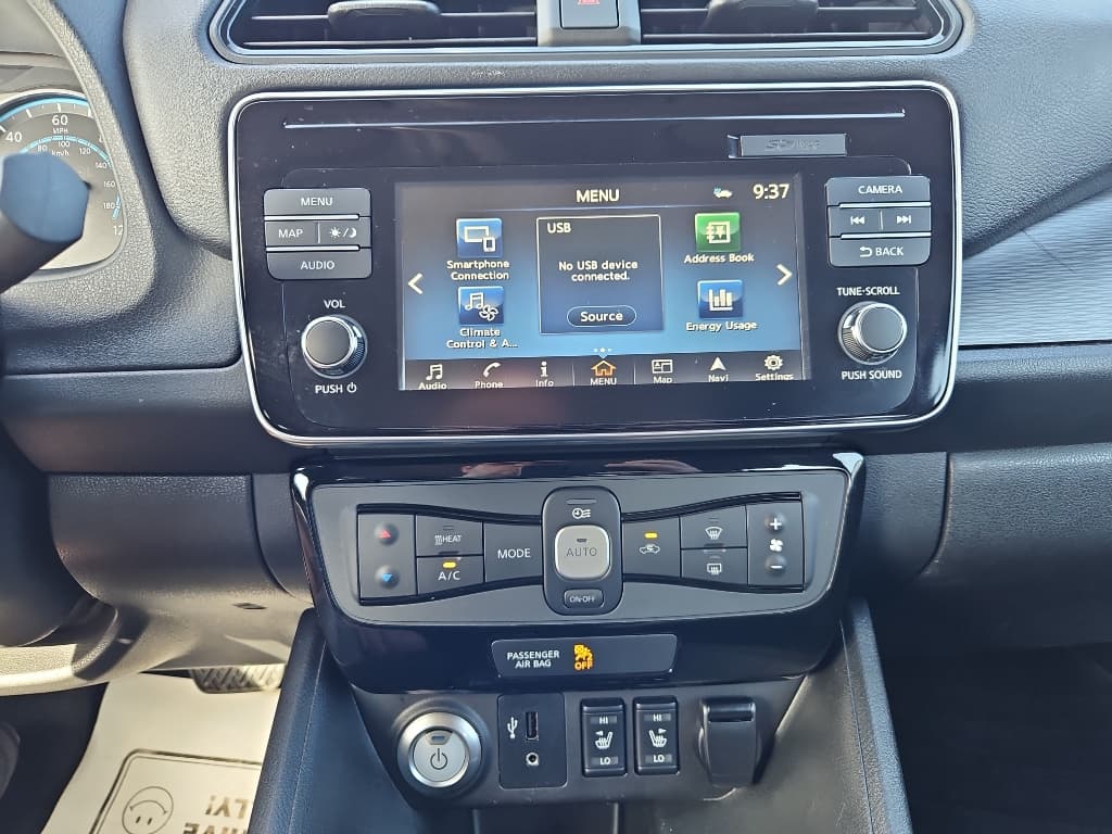 2019 Nissan LEAF view 14